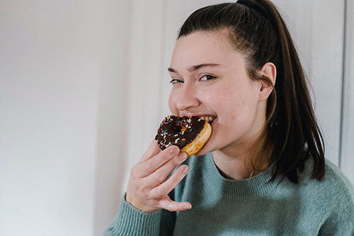 Managing Cravings and Staying on Track with Your Weight Loss Goals